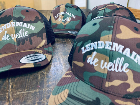 Broderie de logo du groupe musical Lendemain de veille sur une casquette