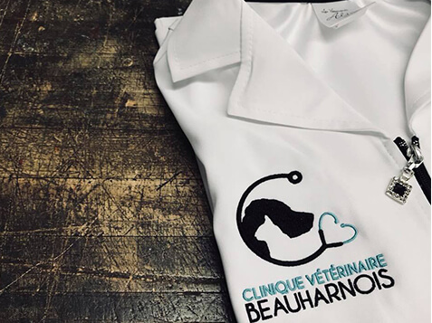 Broderie sur uniforme de la clinique vétérinaire Beauharnois